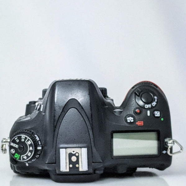 Nikon D610 DSLR body, full frame, 24.3 megapixel, <39000