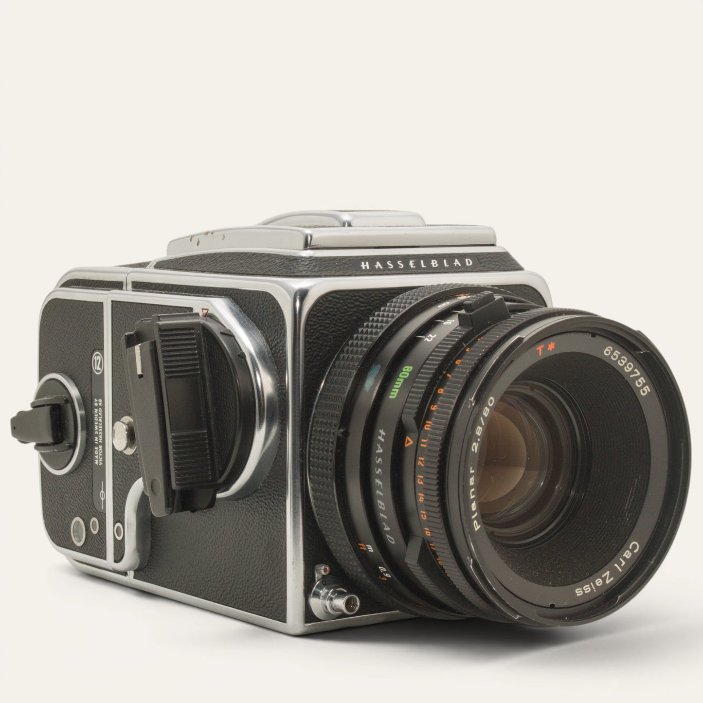 Hasselblad 500 C/M with Carl Zeiss Planar 80mm f/2.8 T* and A12 Back – Used – Excellent Plus