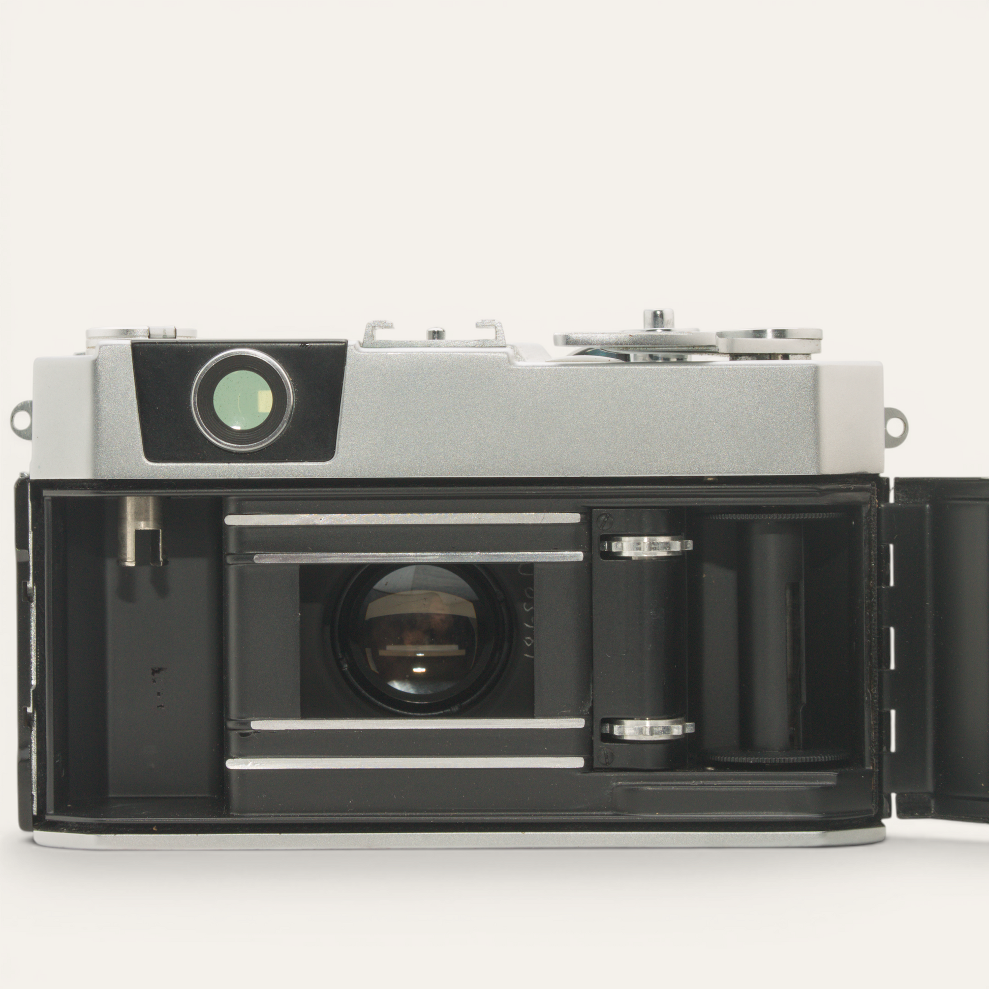 Petri EBn 35mm Rangefinder Camera with 45mm f/1.9 Orikkor Lens
