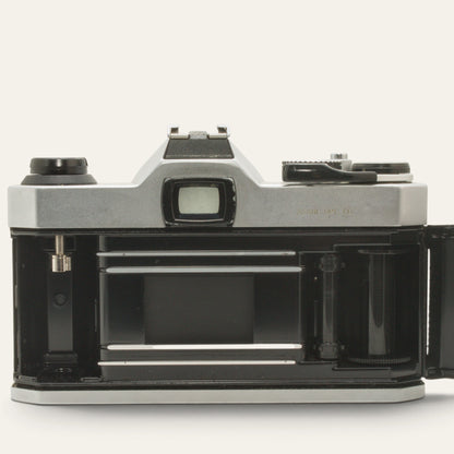 Pentax K1000 with SMC Pentax-M 28mm f/3.5 Lens