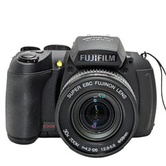 Fujifilm (Fuji)  FinePix H520EXR point and shoot digital camera 16mp