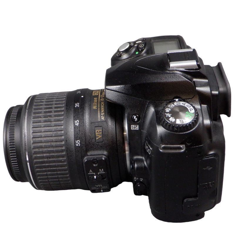 Nikon D50 Digital SLR with AF-S Nikkor 18-55 Lens