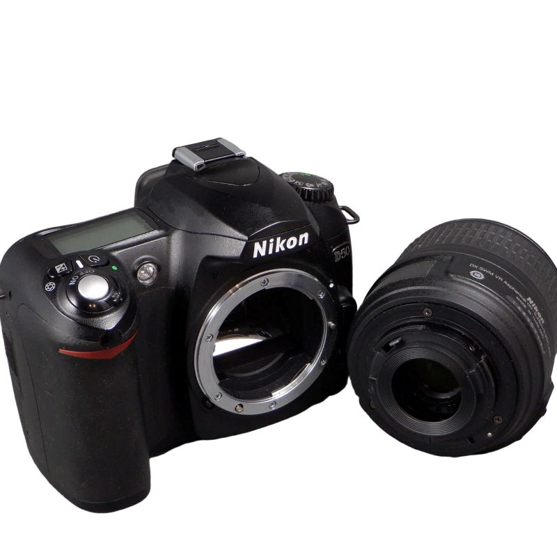 Nikon D50 Digital SLR with AF-S Nikkor 18-55 Lens