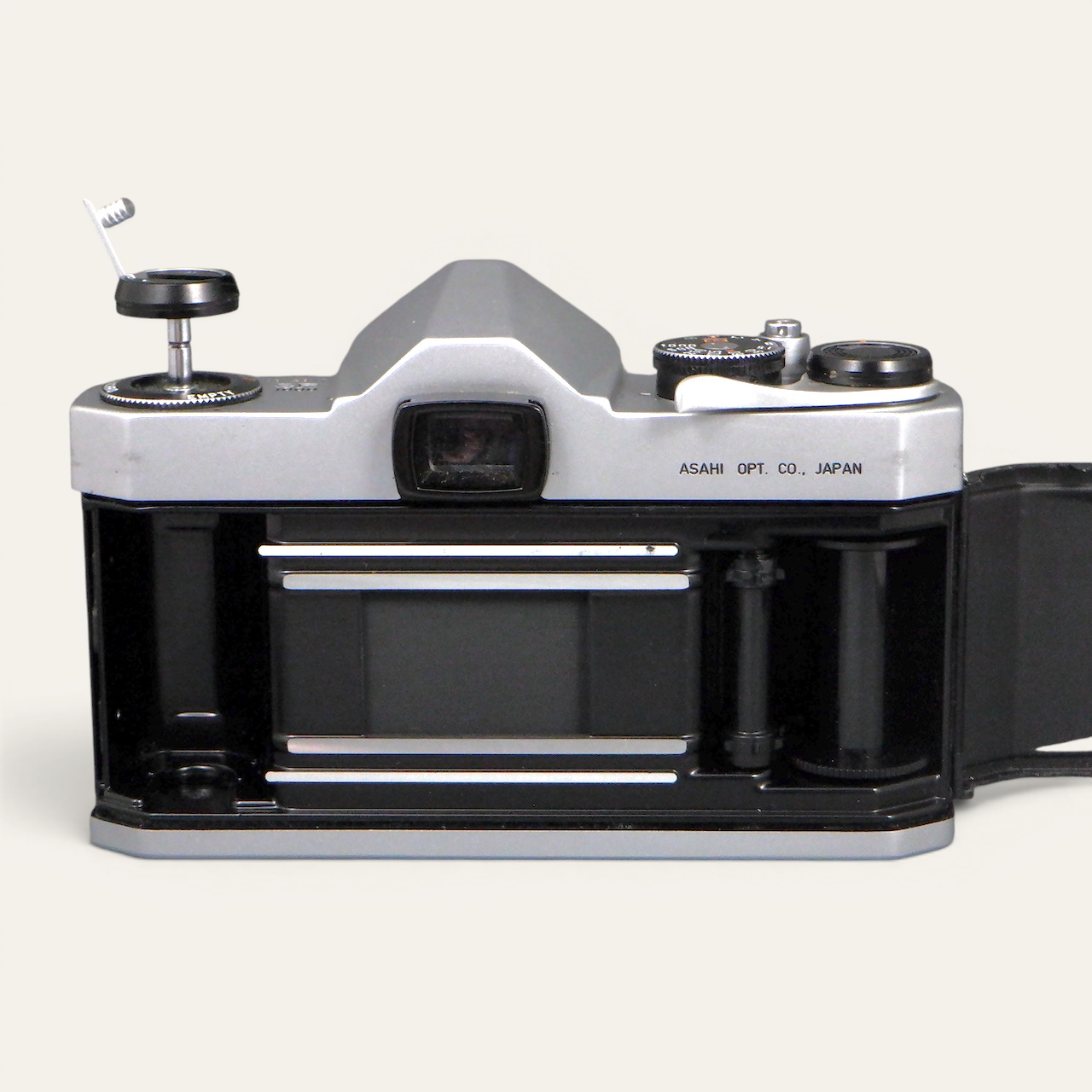 Asahi Pentax Spotmatic SP1000 35mm SLR Film Camera with Super-Takumar 55mm f/1.8 Lens