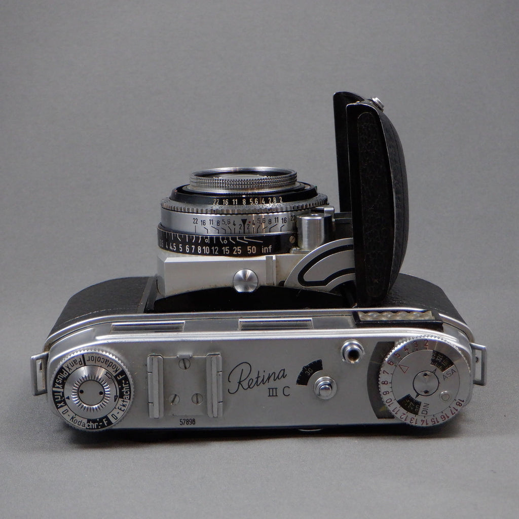 Vintage Kodak Retina IIIc 35mm film camera w/ Schneider-Kreuznach