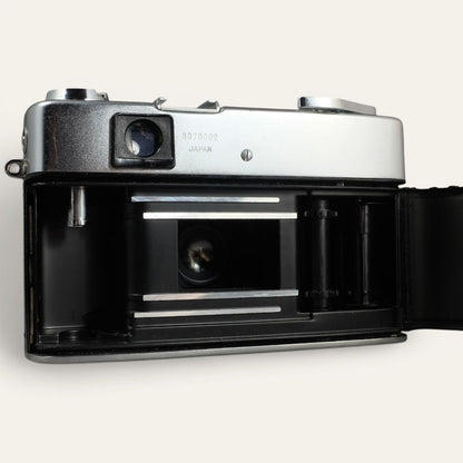 Yashica Minister III 35mm Rangefinder Camera