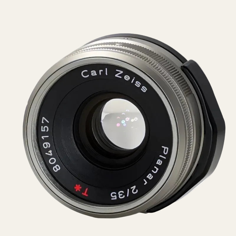 Carl Zeiss Planar T* 35mm f2.0 wide angle lens for Contax G2