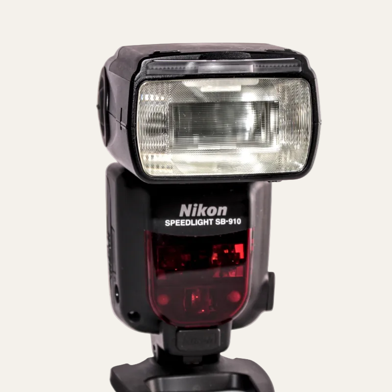 Nikon SB-910 Speedlight Flash — Mint
