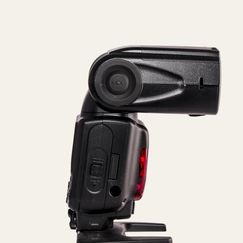 Nikon SB-910 Speedlight Flash — Mint