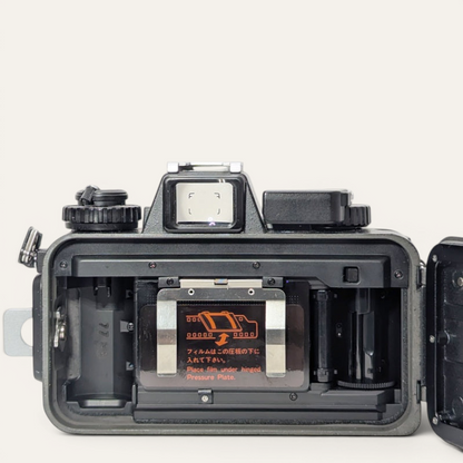 Nikonos V 35mm Underwater Camera with Nikkor 35mm f/2.5 Lens