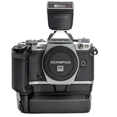 Olympus OM-D E-M5ii 16.1mp Mirrorless Micro-4/3 digital camera Body, battery grip, FL-LM3 Flash 